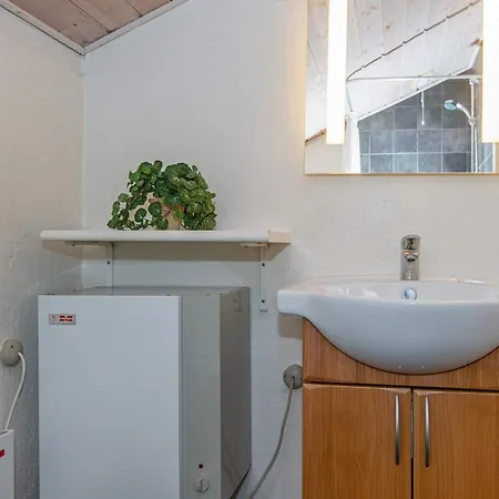 Nyaraló 6 Person On A In *